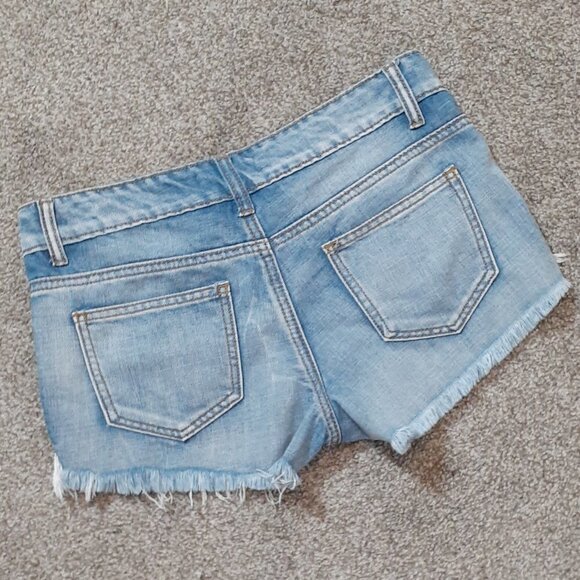 Others FOLLOW Low Rise Denim Cut-Off Short Shorts w White Lace Sides; Size 25 - Picture 2 of 5